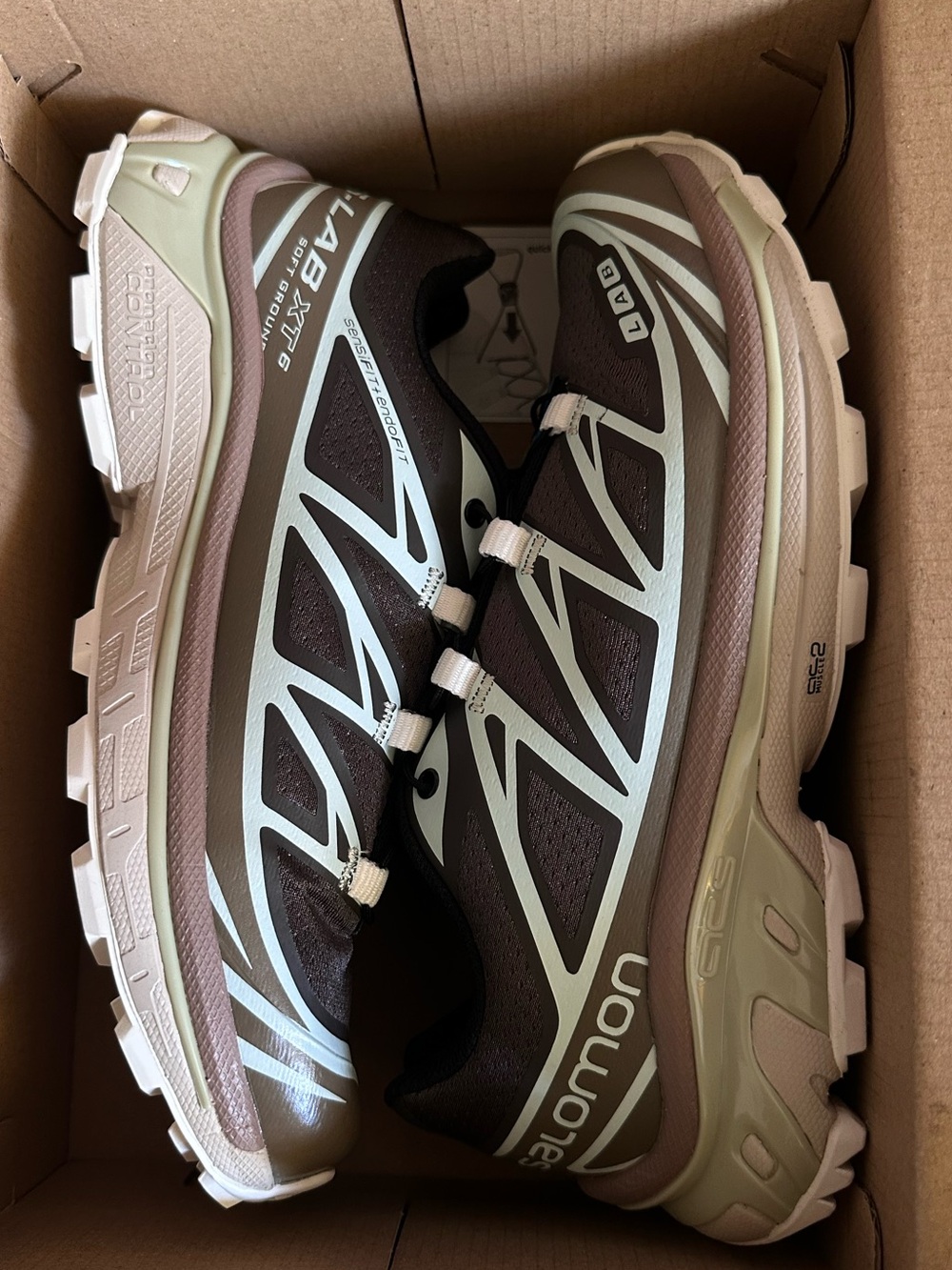 Salomon Women's Trail Shoes - Brown & Light Green